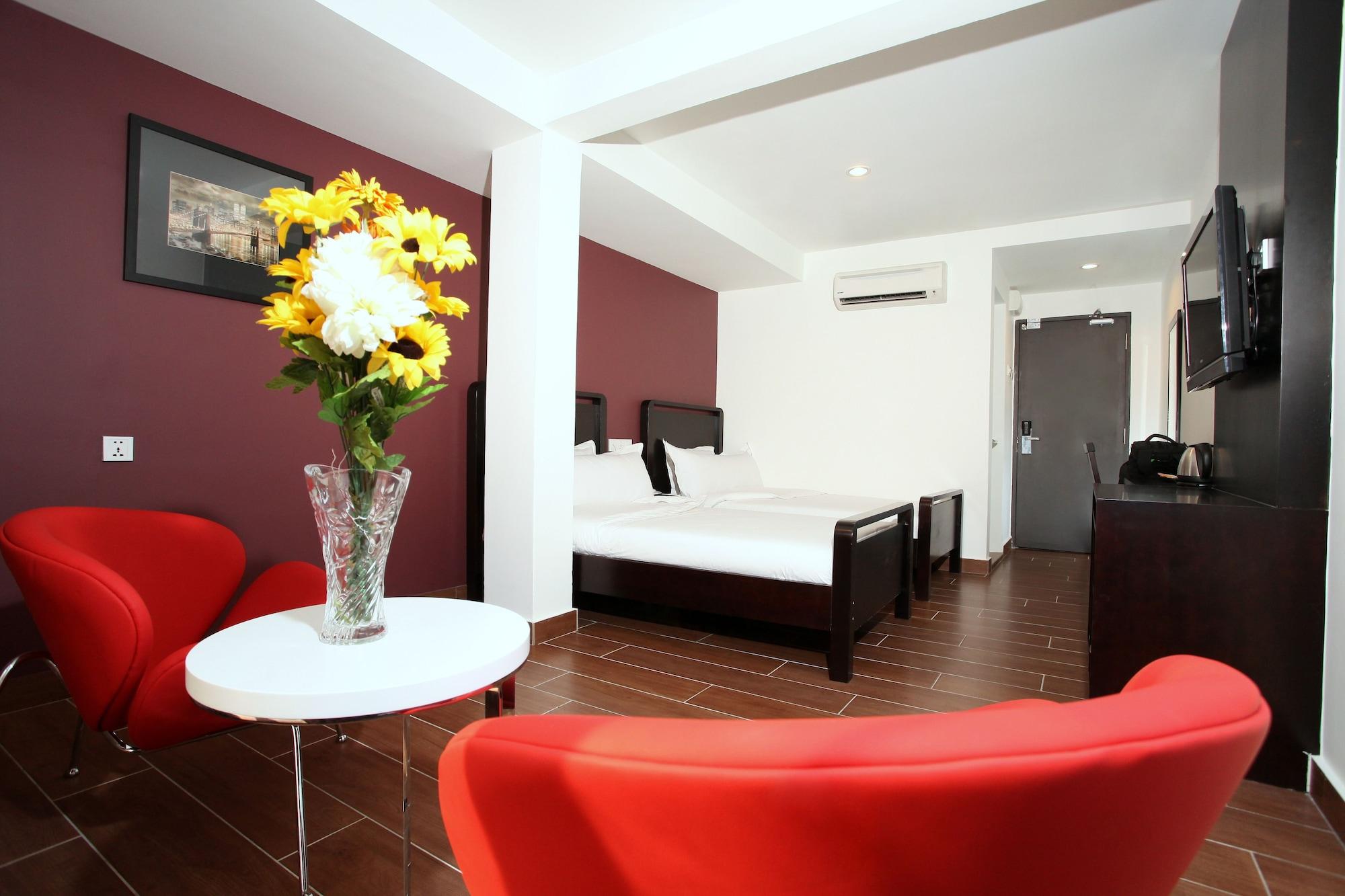 Hotel O Crossroads Hotel Kuala Lumpur Exterior photo