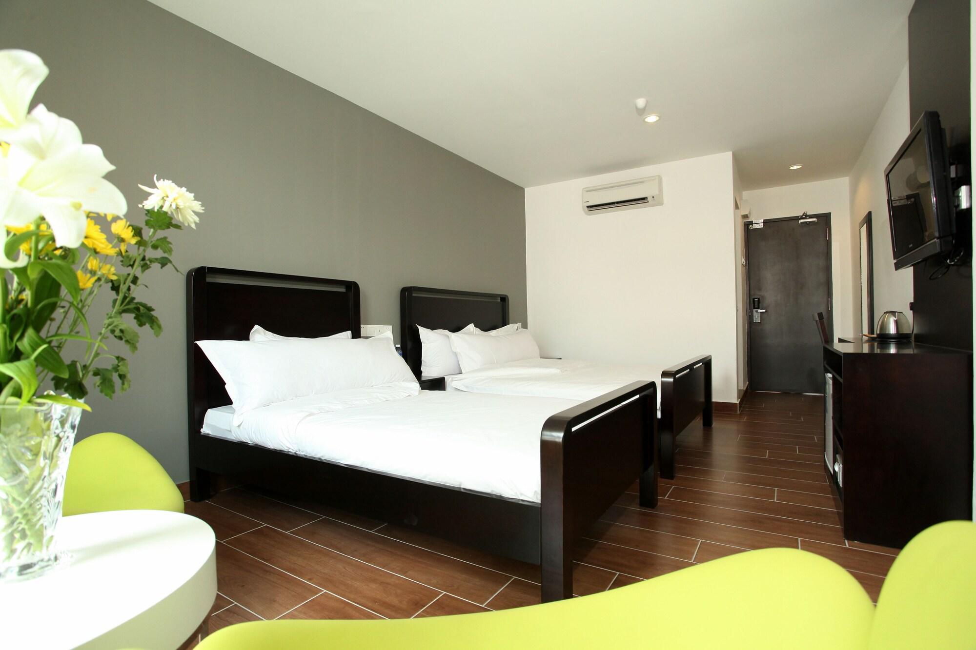 Hotel O Crossroads Hotel Kuala Lumpur Exterior photo