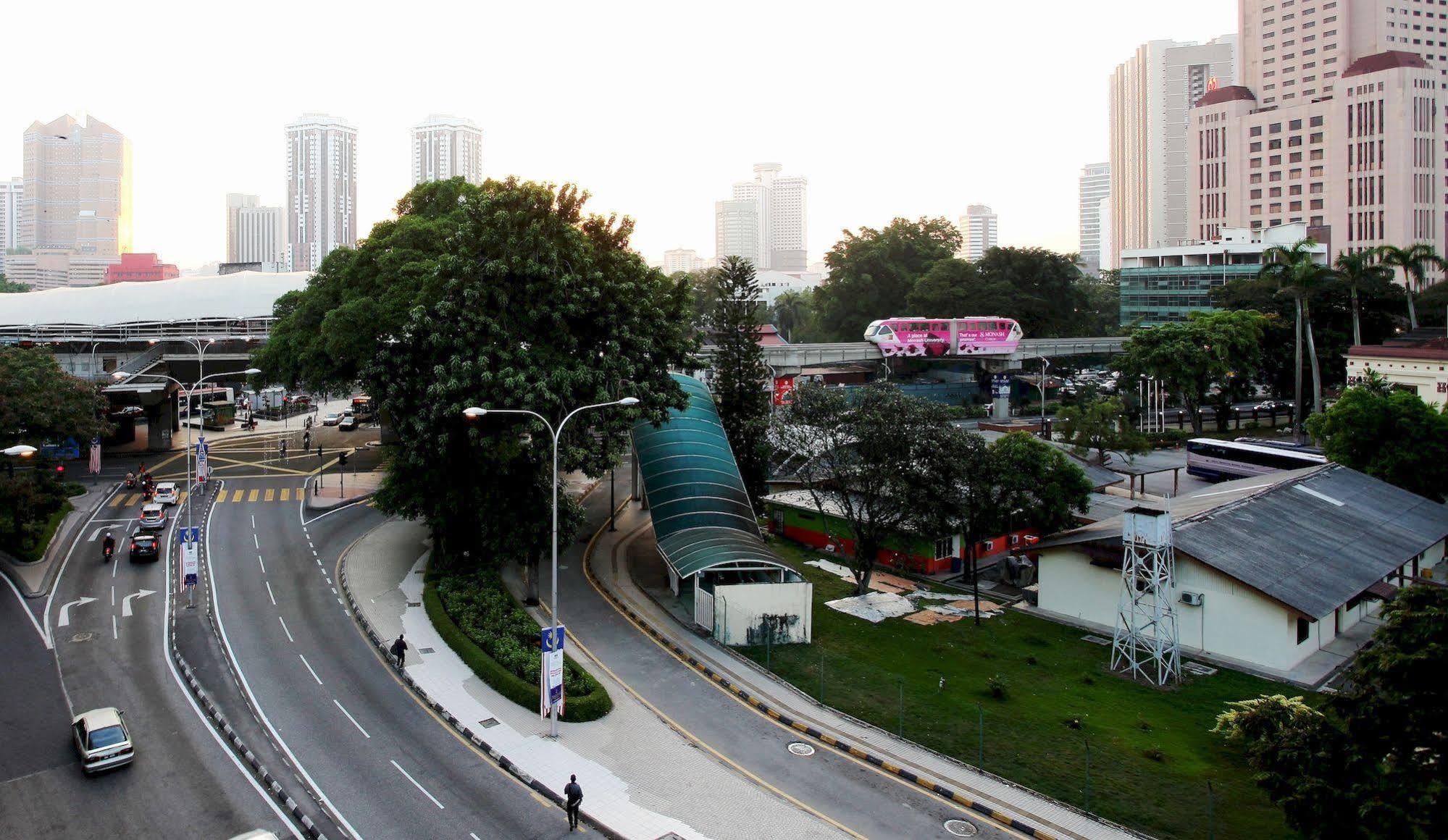 Hotel O Crossroads Hotel Kuala Lumpur Exterior photo